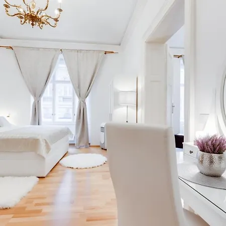 Wenceslas Square Royal Apartament *
