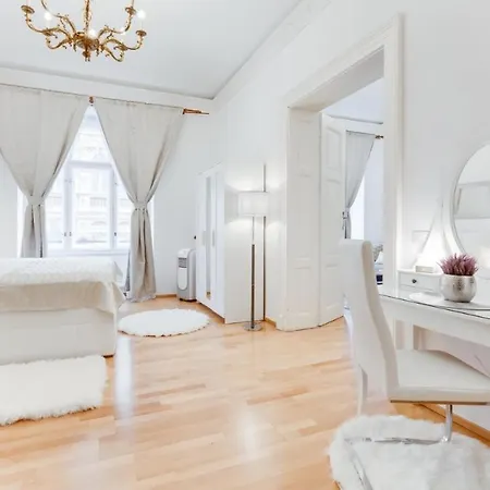 Wenceslas Square Royal Apartament *