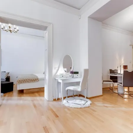 Wenceslas Square Royal Apartament *
